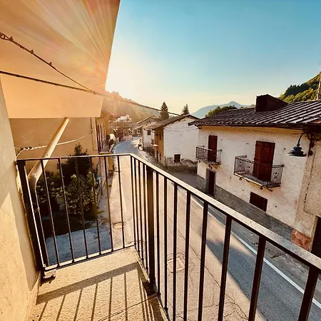 Casa de Férias Maison De à Cunéo Valloriate